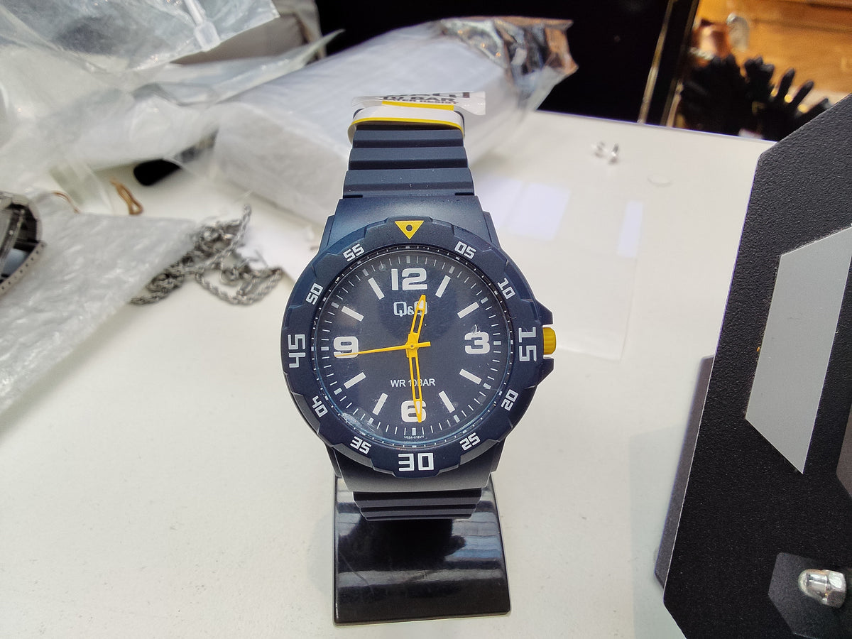 Reloj Q&Q