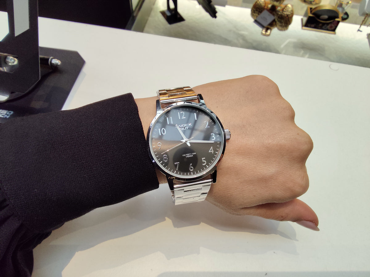 Reloj knock out