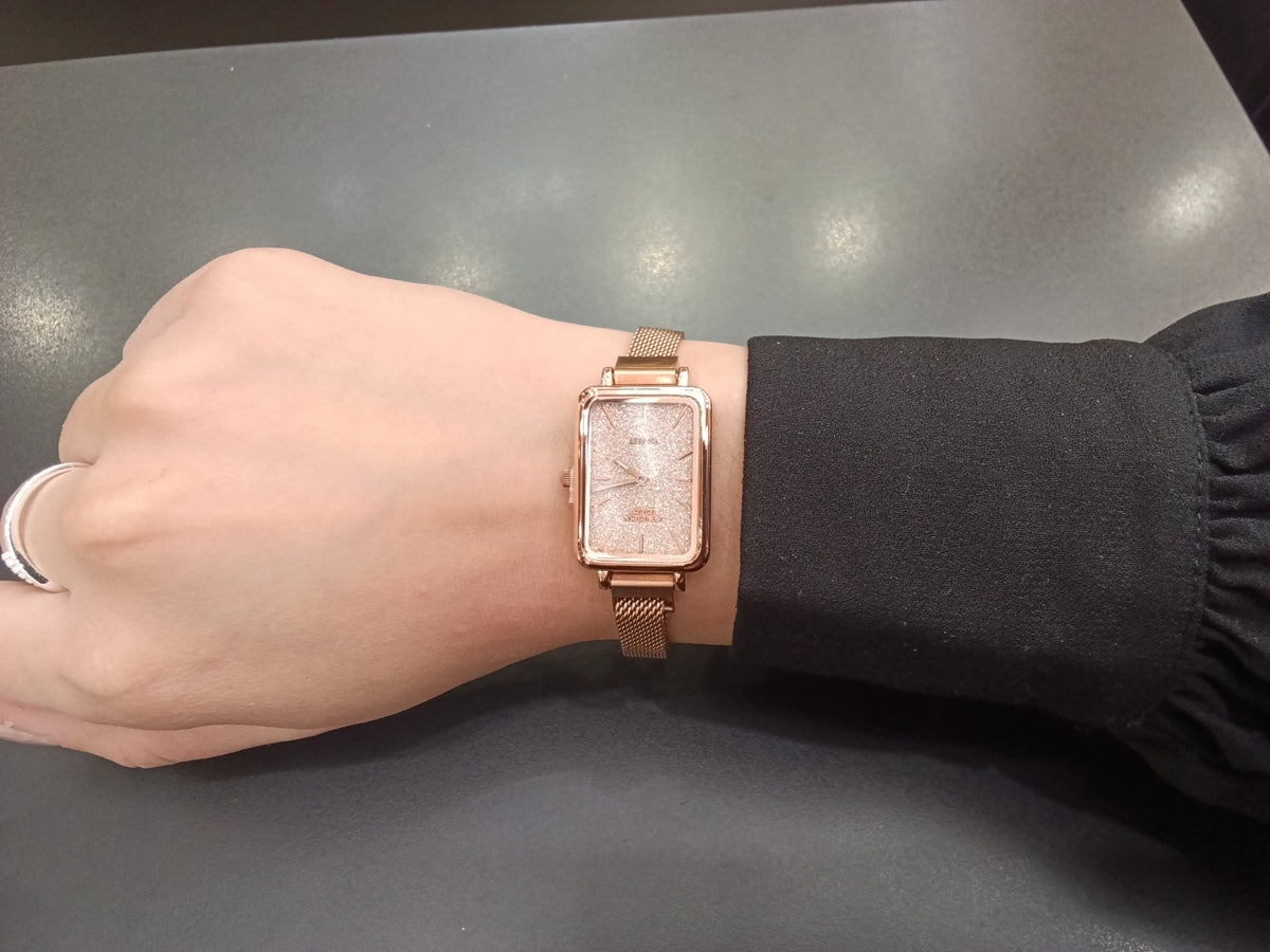Reloj knock out