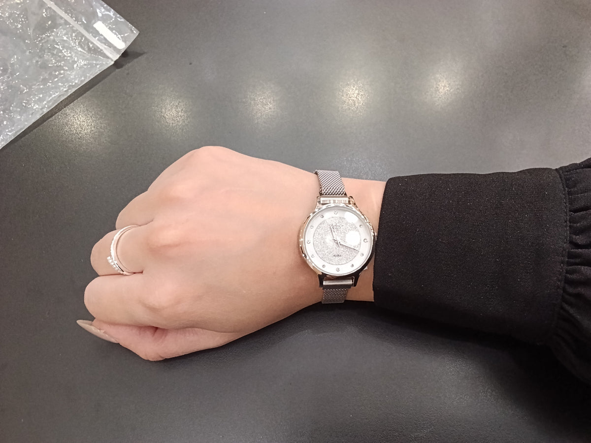Reloj knock out