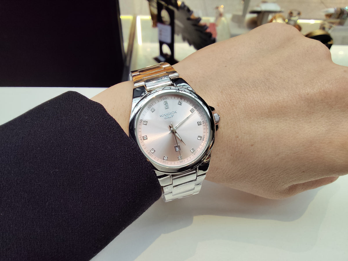 Reloj knock out