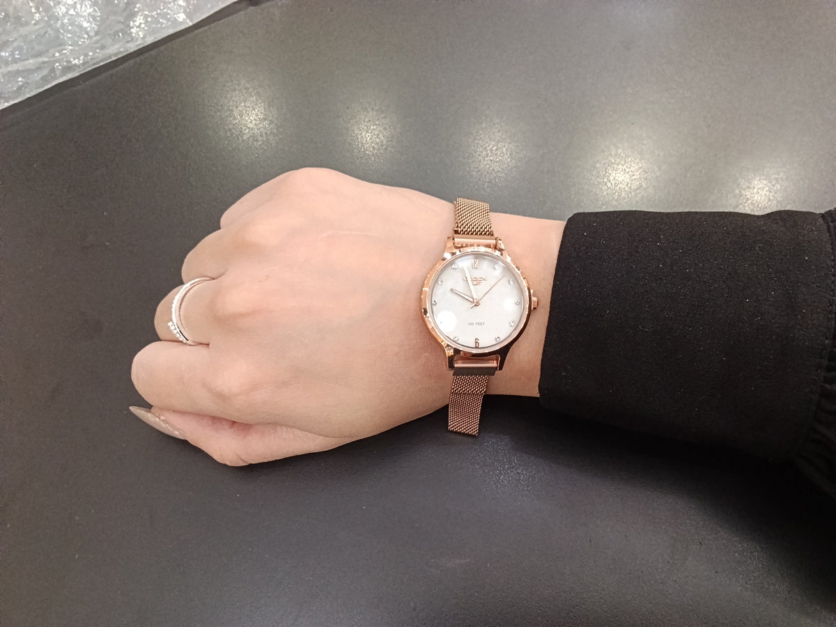 Reloj knock out